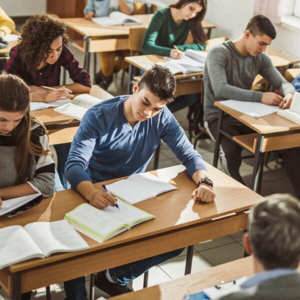 Wann bleibt man sitzen Die Vor- und Nachteile des Sitzenbleibens im Schulsystem