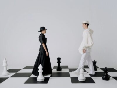 Weibliche und männliche Erfolgsstrategien für Geschlechterpolitik